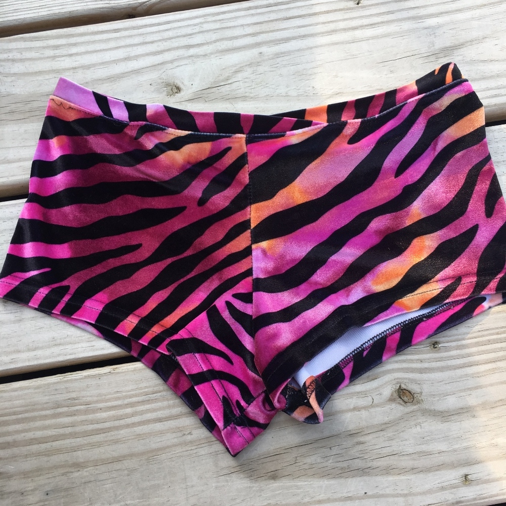 Shorts - Picture 2 of 2